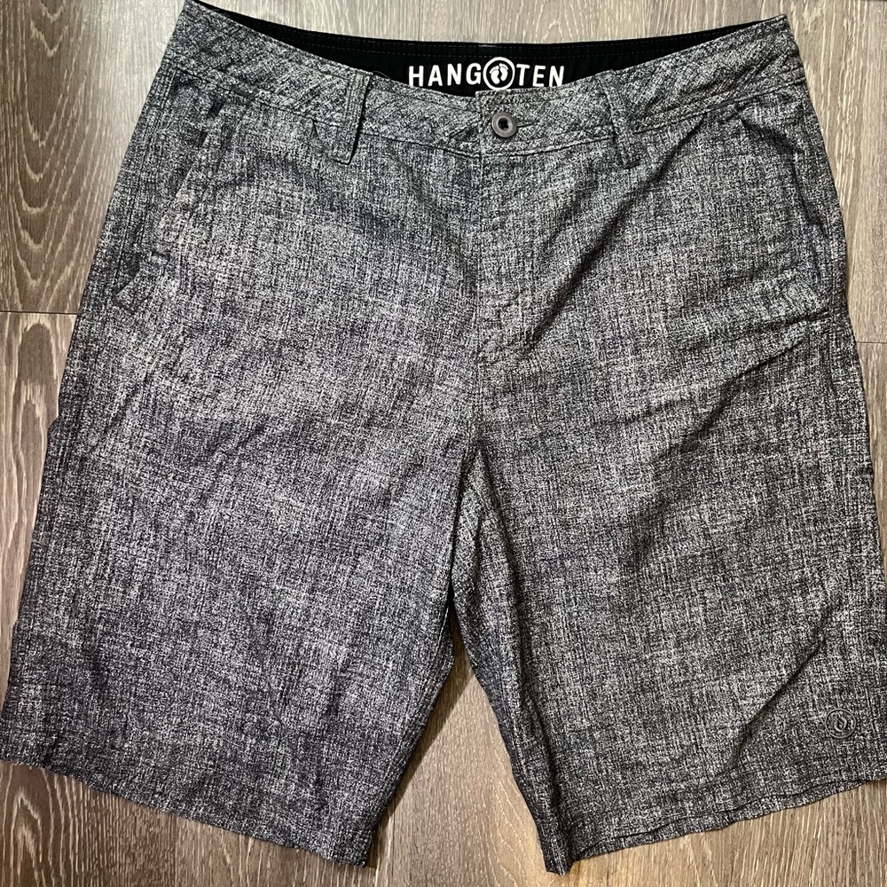 Hang Ten Men's black and white hybrid Short 32